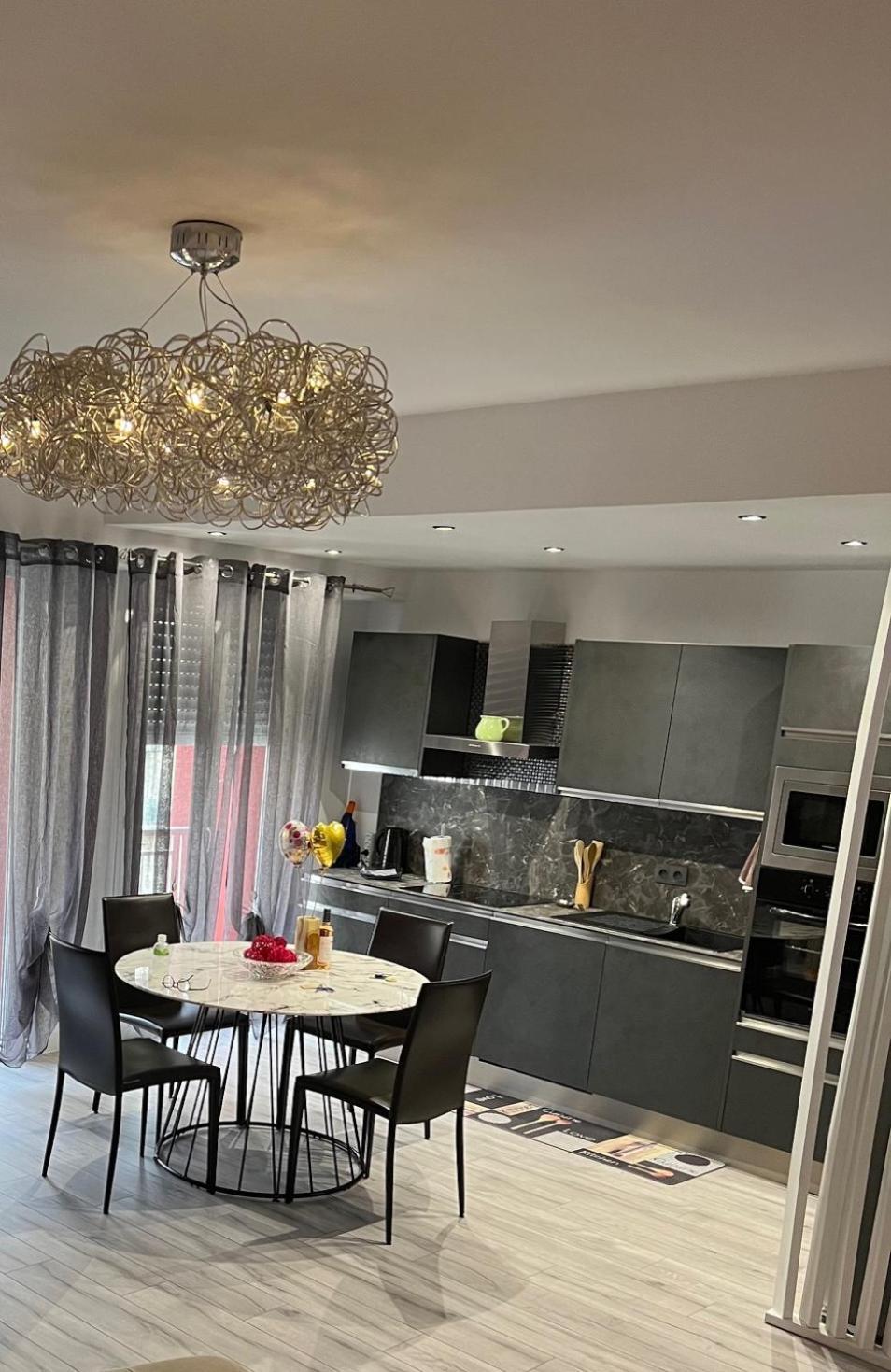 Gorgeous 2 Bedrooms Holiday Apartement Niza Exterior foto