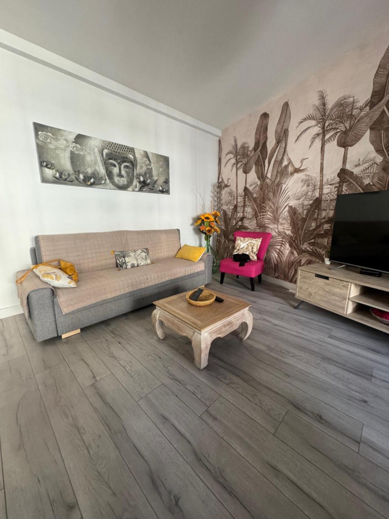 Gorgeous 2 Bedrooms Holiday Apartement Niza Exterior foto